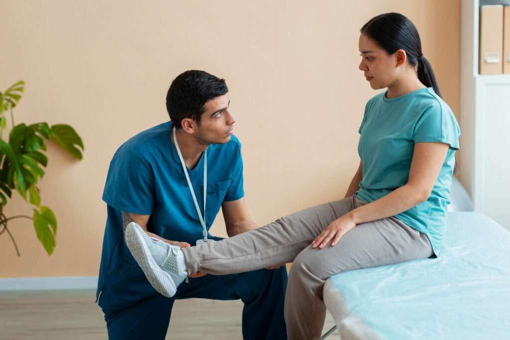 Knee Pain Physiotherapy Dubai